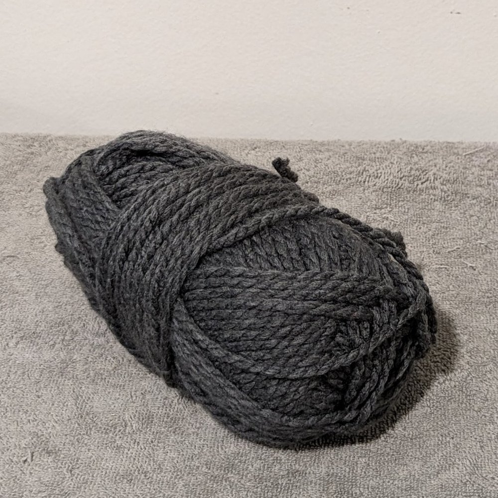 YARN Acrylic Gray Charcoal Charisma Chunky Loops and Threads PARITAL SKEIN